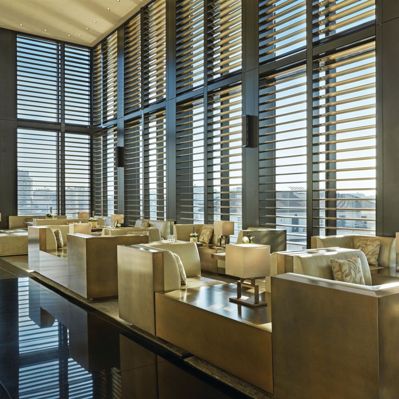 Armani hotel milano hot sale bar